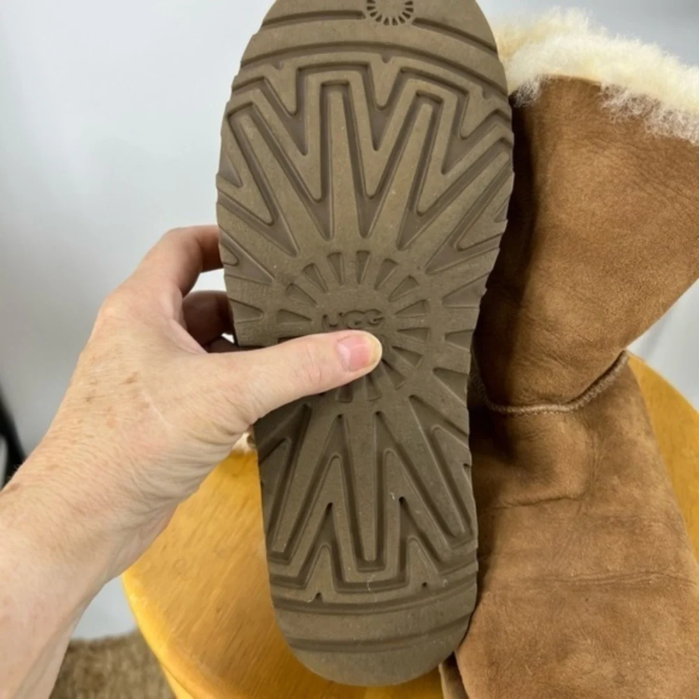 UGGs classic short rollover suede Sherpa lined boot-in chestnut 8